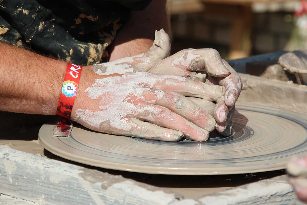 How to recycle your sticky clay: Reusing methods